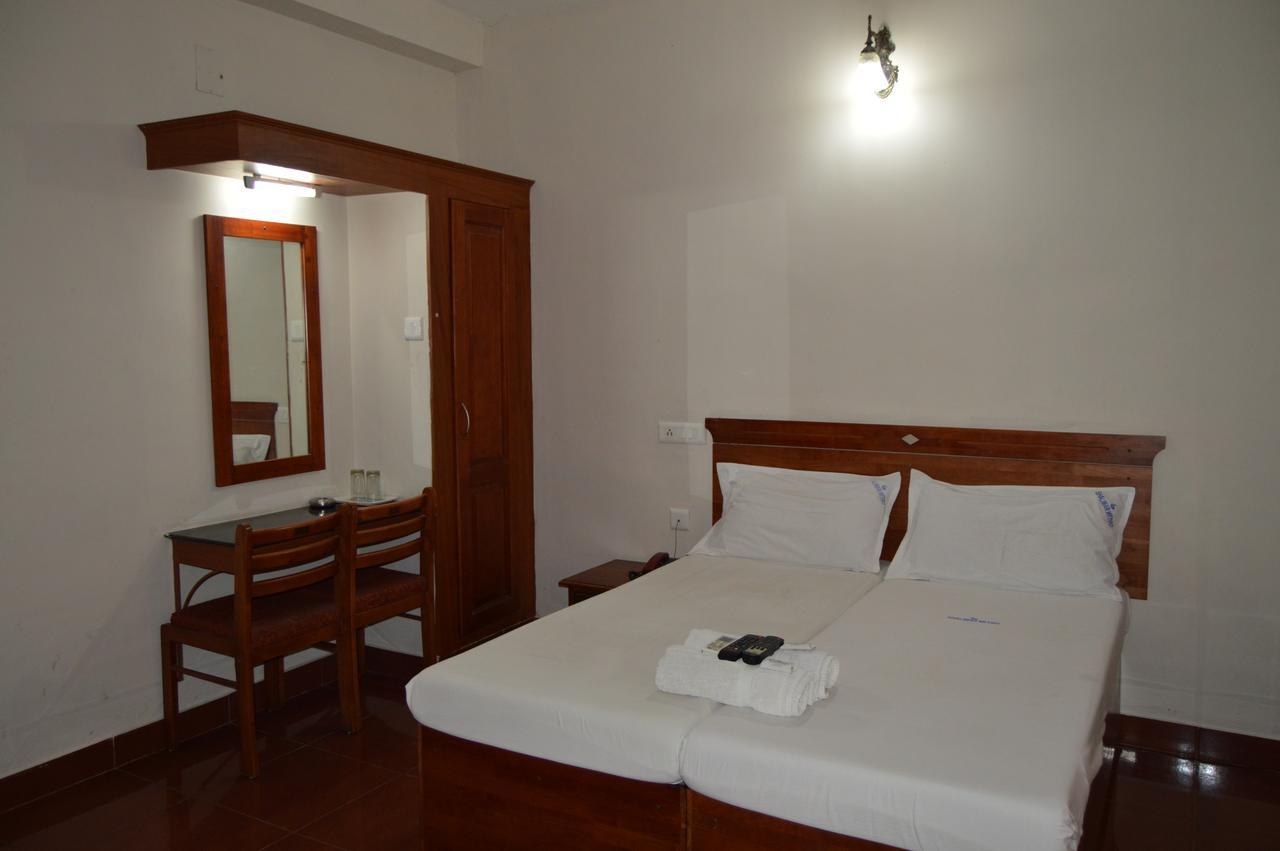 Hotel Shalimar Metro Kochi Exterior foto