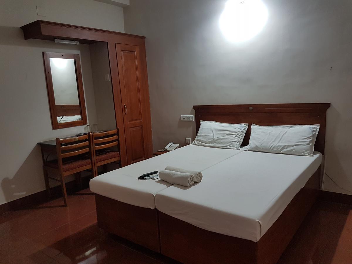 Hotel Shalimar Metro Kochi Exterior foto