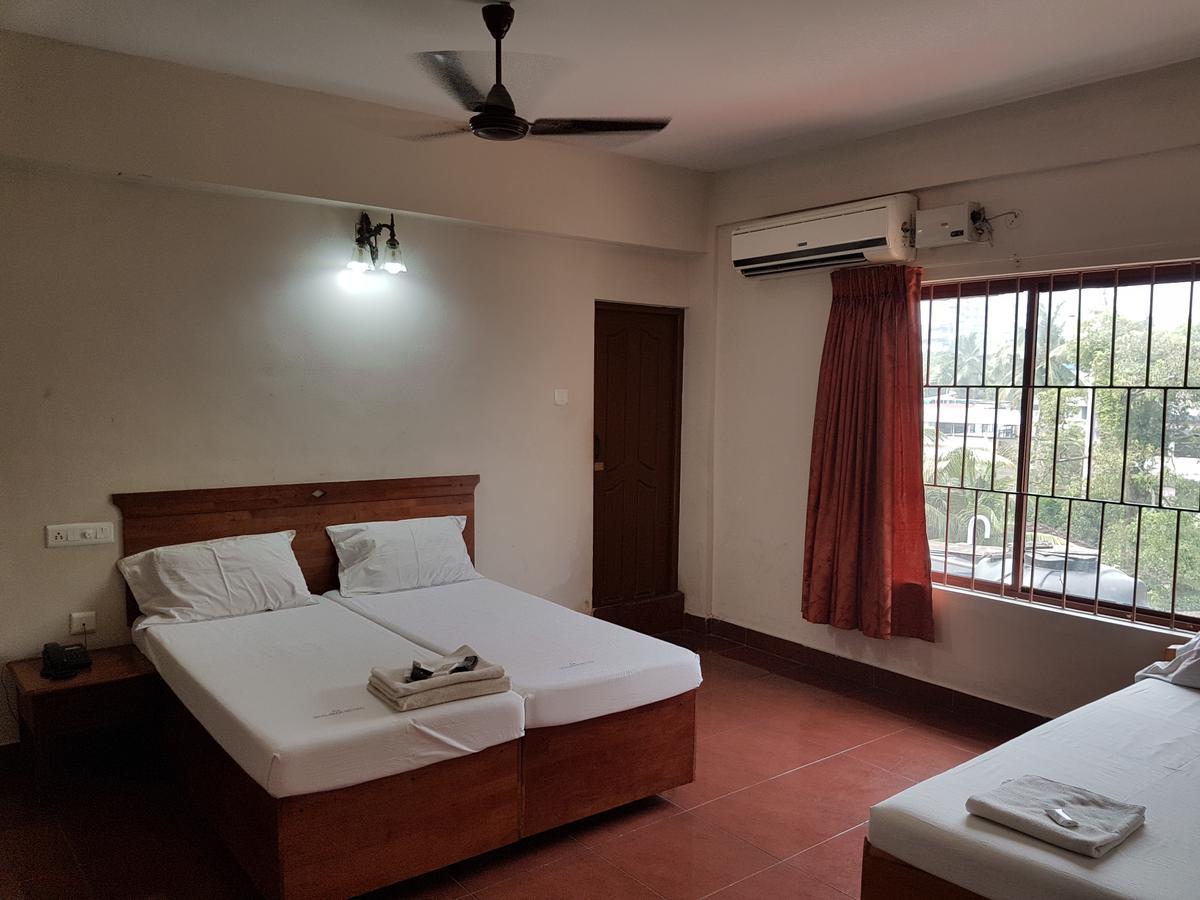 Hotel Shalimar Metro Kochi Exterior foto