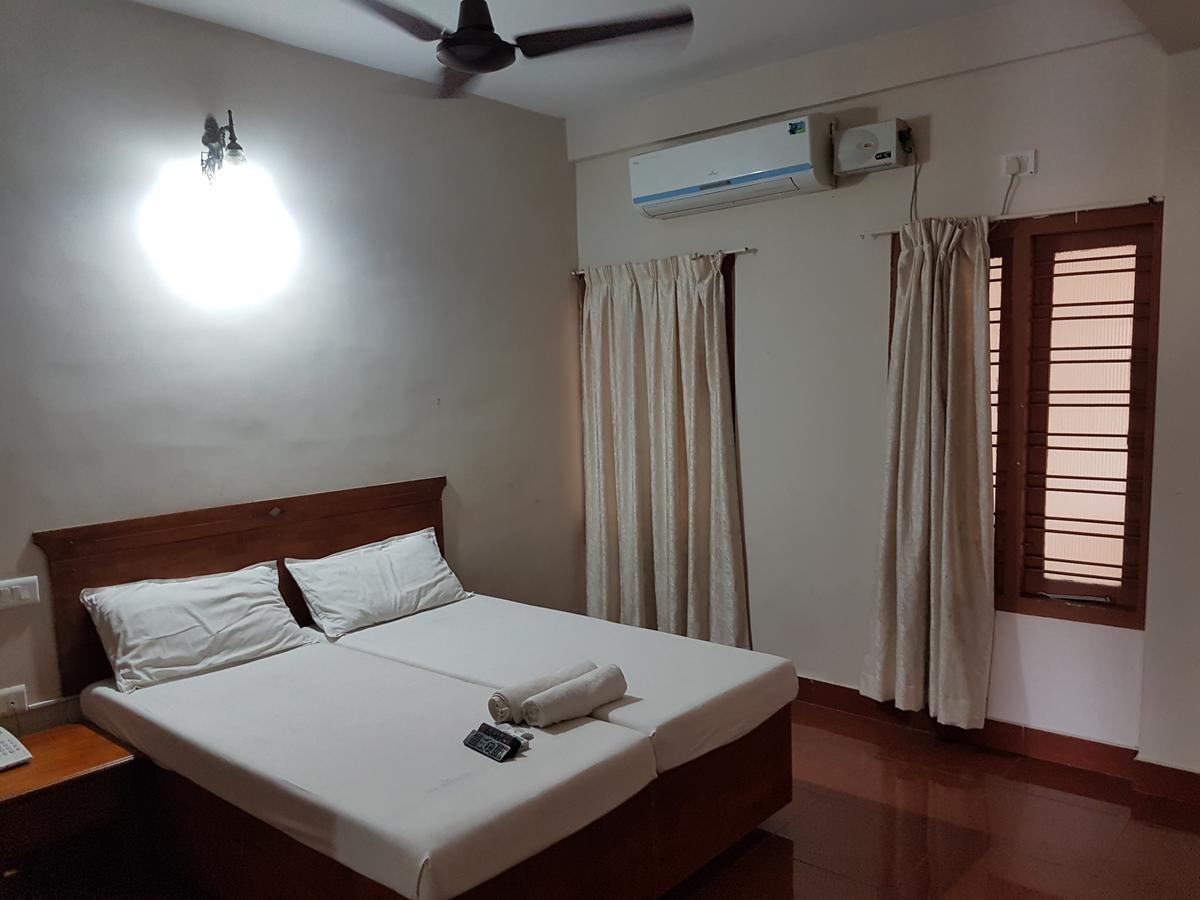 Hotel Shalimar Metro Kochi Exterior foto